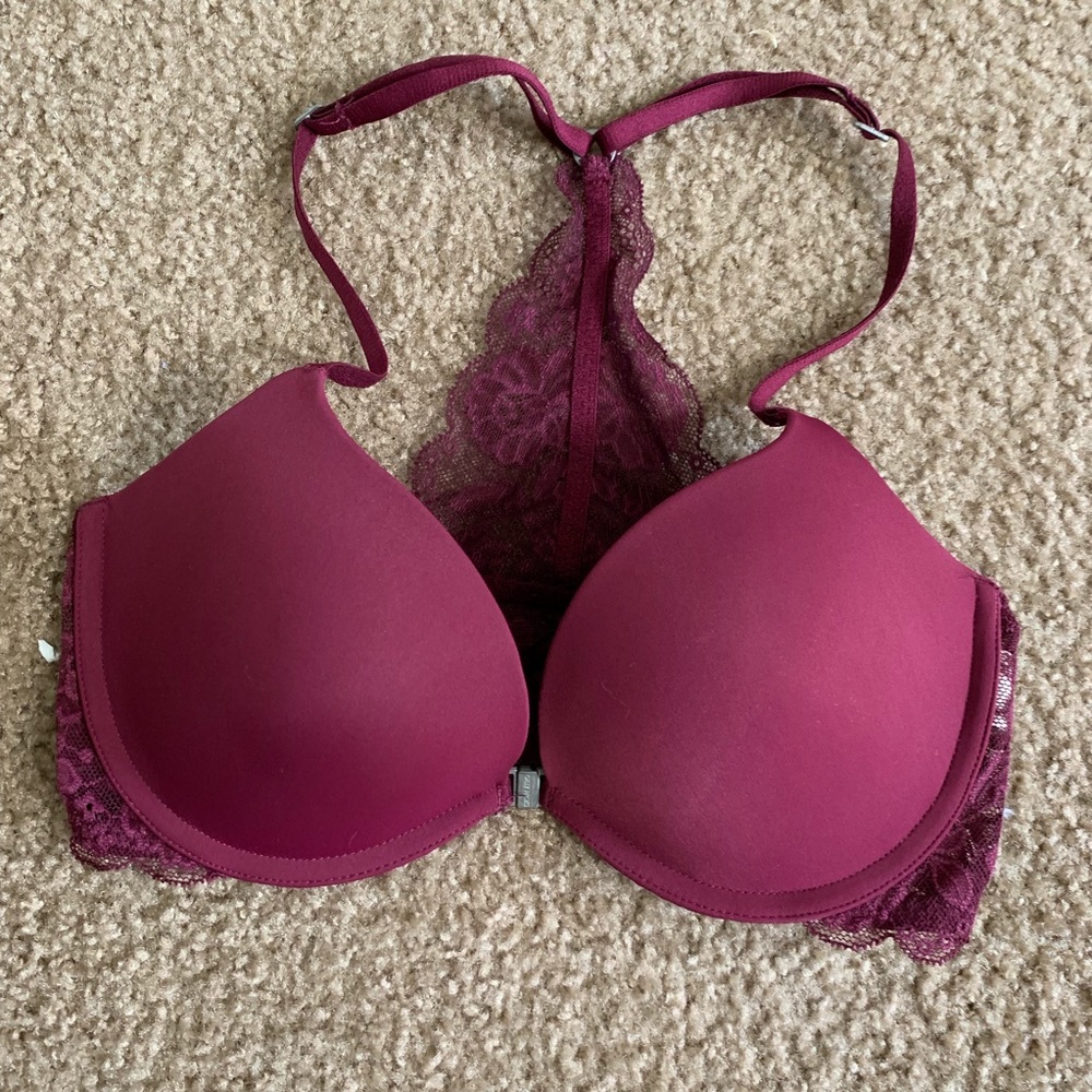 Bras - Picture 6 of 7